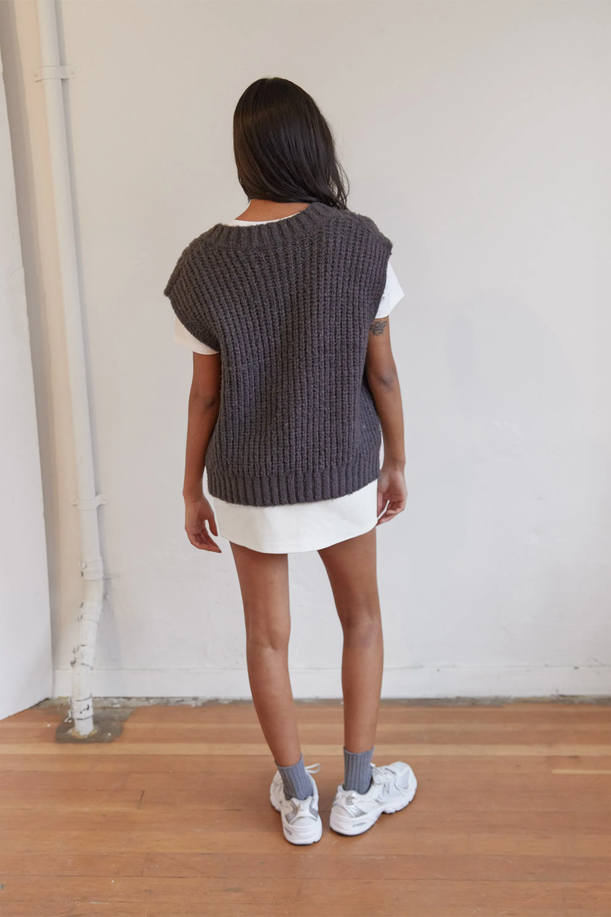 CABLE KNIT VEST