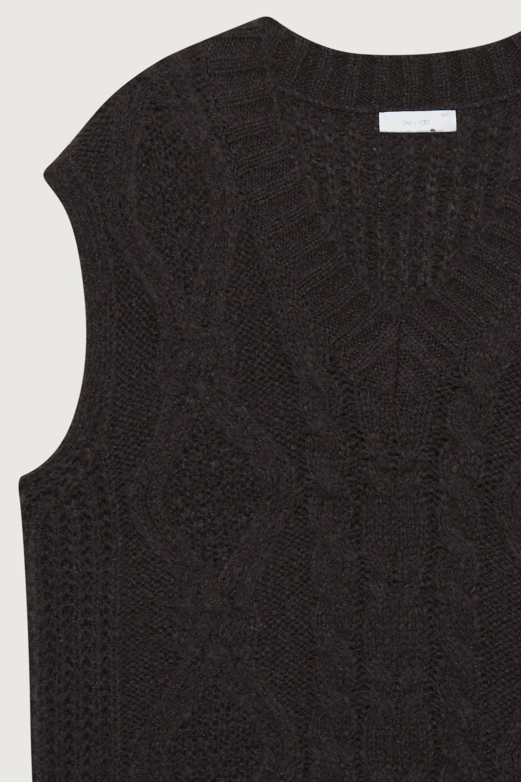 CABLE KNIT VEST