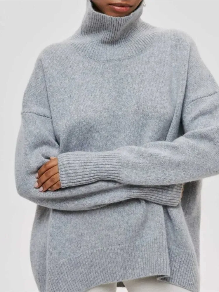 Chic Comfort: Women's Turtleneck Sweater Knit Pullover- Solid, Elegant, and Thick for Warmth in Autumn and Winter