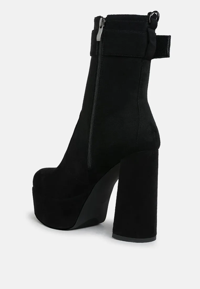 Wanderer Flared Block Heel Mid-Calf Boots